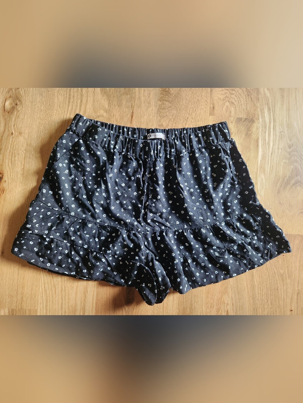 Women's Black Floral Ruffle Skirt Shorts XL